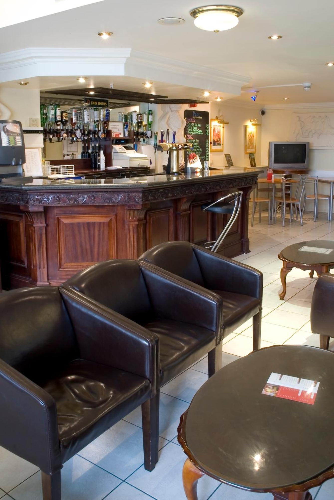 The Ashley Hotel Hale  Extérieur photo